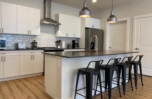 Livingston House | Livingston Condo