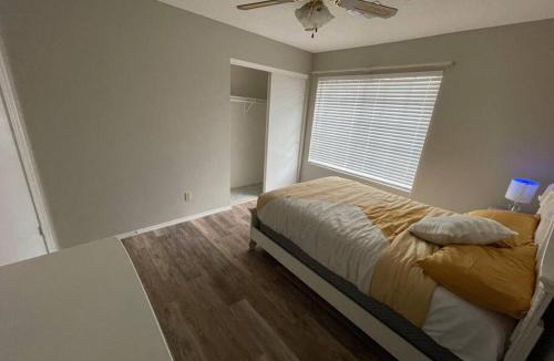 Glendale House | Spacious home 2.4 miles from Westgate Entertainment