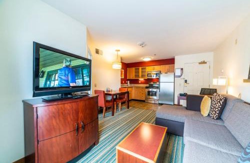 North Mountain Apartment | Metro PHX downstairs 1bd sleeps 4 ADA Accessible