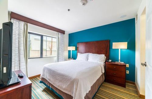 North Mountain Apartment | Metro PHX downstairs 1bd sleeps 4 ADA Accessible