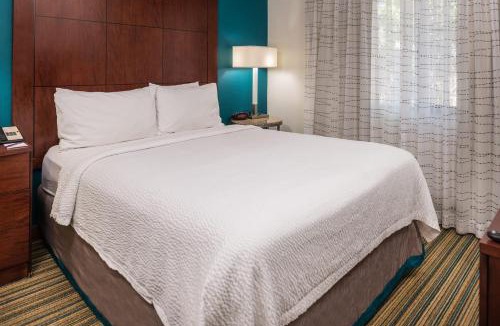 North Mountain Apartment | Metro PHX downstairs 1bd sleeps 4 ADA Accessible