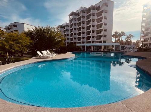 Coastal Getaway on Sandy Beach D502 Casa Blanca