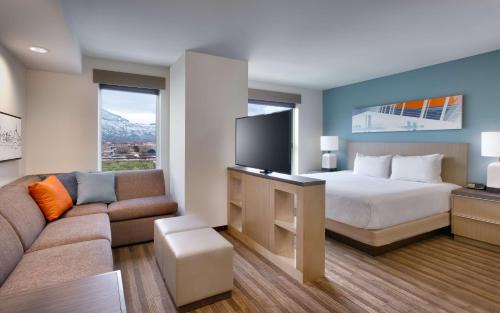 Hyatt Grove 